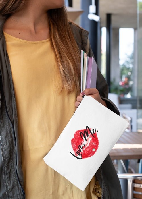 White Lips Cosmetic Bag, Lips Makeup Bag – Love, Me. Red Lips, Green Heart | US - Ohhh So Swag
