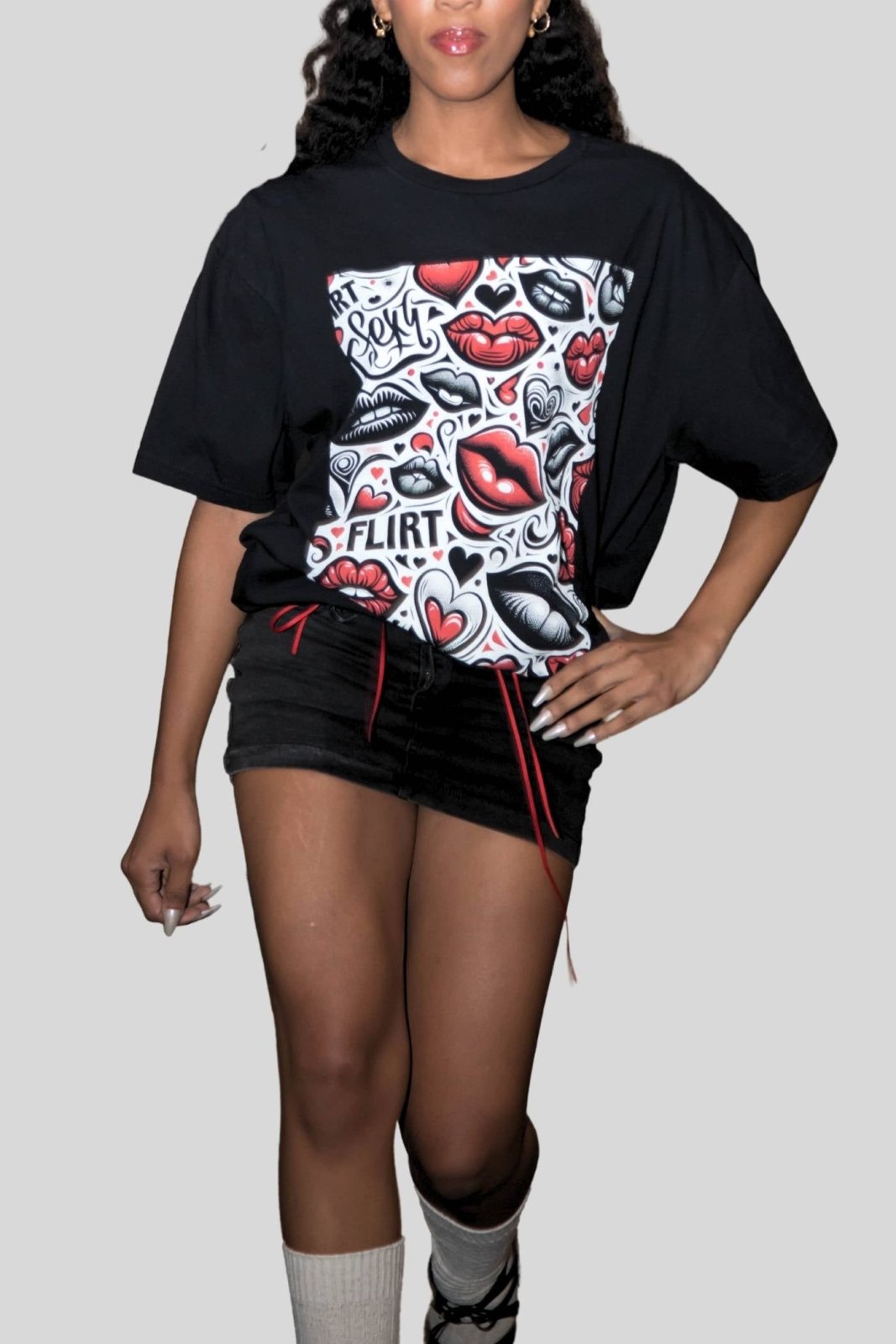 Casual Crewneck Black and Red Lips Shirt with Hearts, Sexy Flirt Lips T-Shirt | CA - Ohhh So Swag