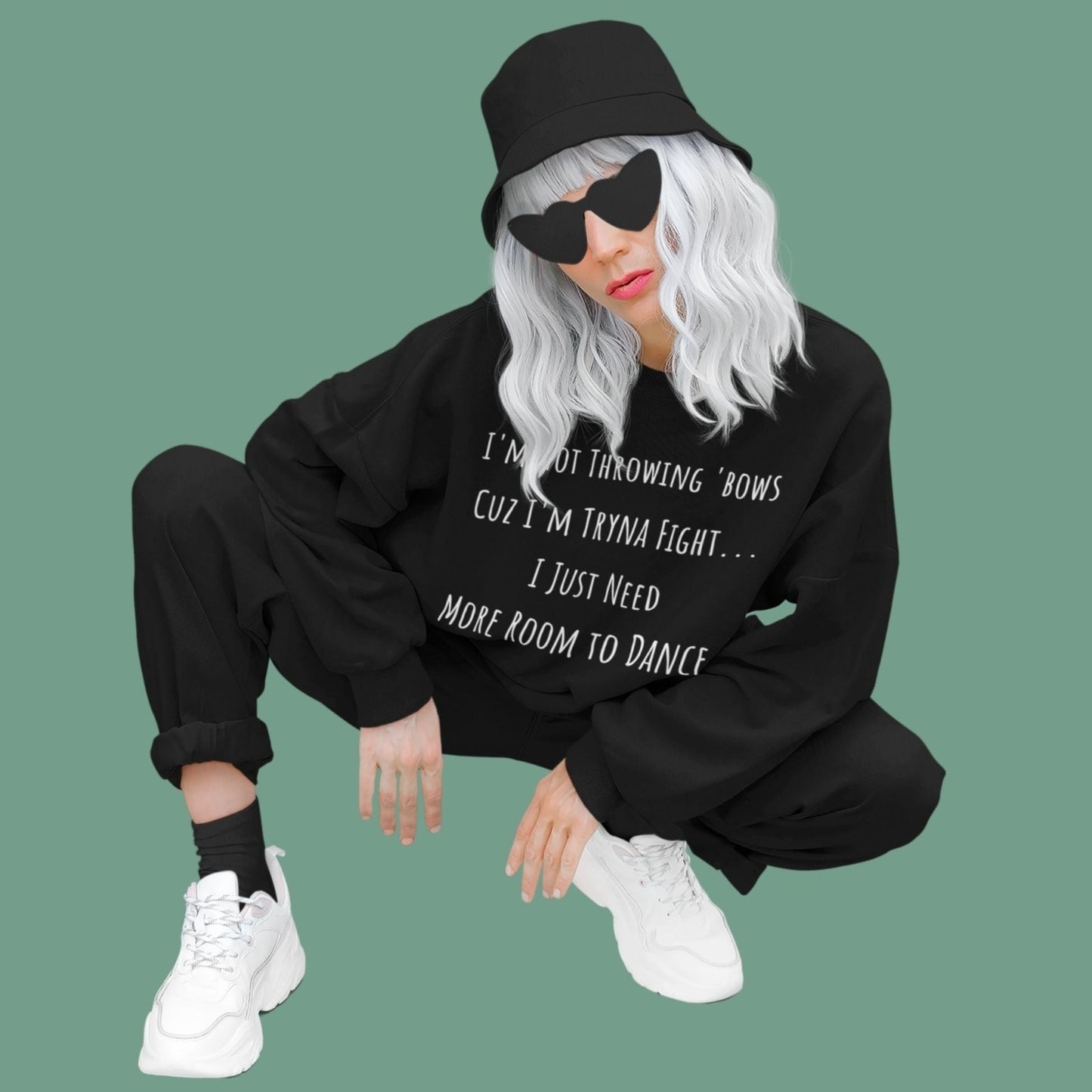 Funny Dance Crewneck Sweatshirt for Men, Women – I'm Not Throwing Bows Cuz I'm Tryna Fight | US - Ohhh So Swag