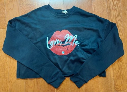 Long Sleeve Streetwear Crop Top, Red Kiss Lips, Purple Heart - Love, Me. | US - Ohhh So Swag