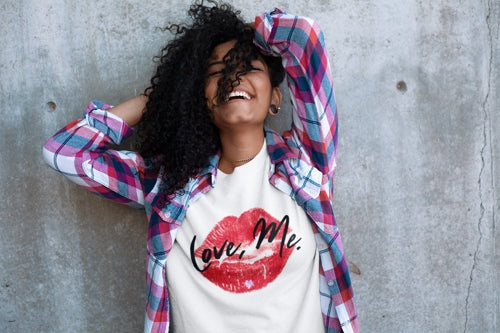 smiling-edgy-woman-wearing-plaid-shirt-over-red-lips-sweatshirt-Ohhh-So-Swag